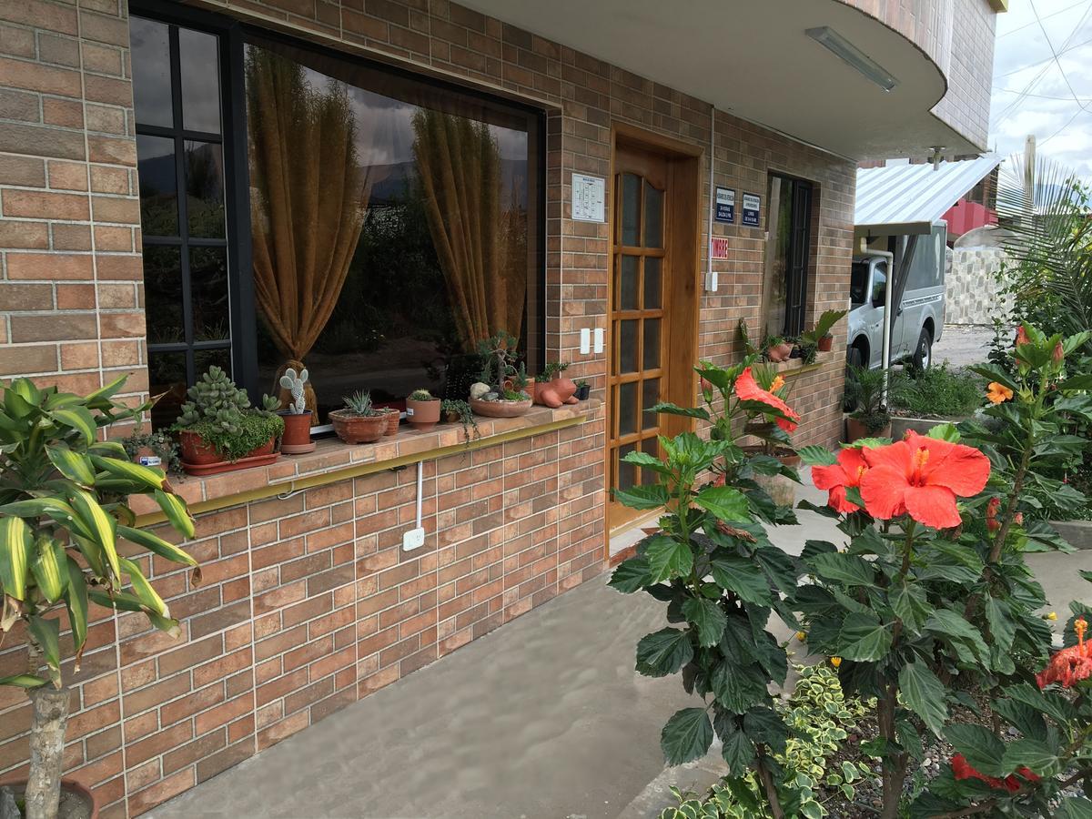 Alpachaca Quito Airport Hotel Tababela Bagian luar foto